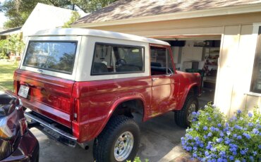Ford-Bronco-2-door-first-edition-1969-Red-Off-White-4