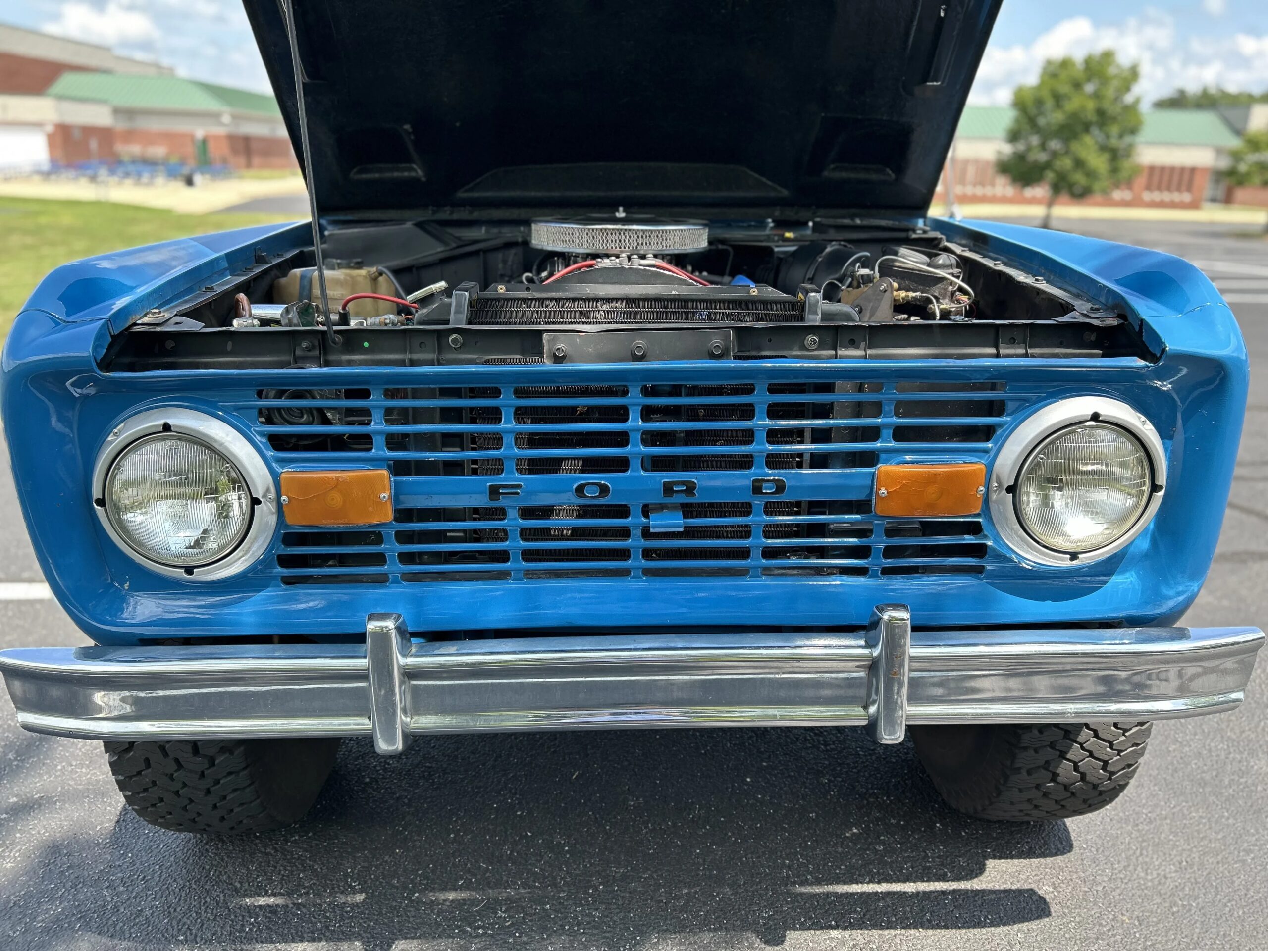Ford-Bronco-2-door-first-edition-1975-Blue-Gray-13