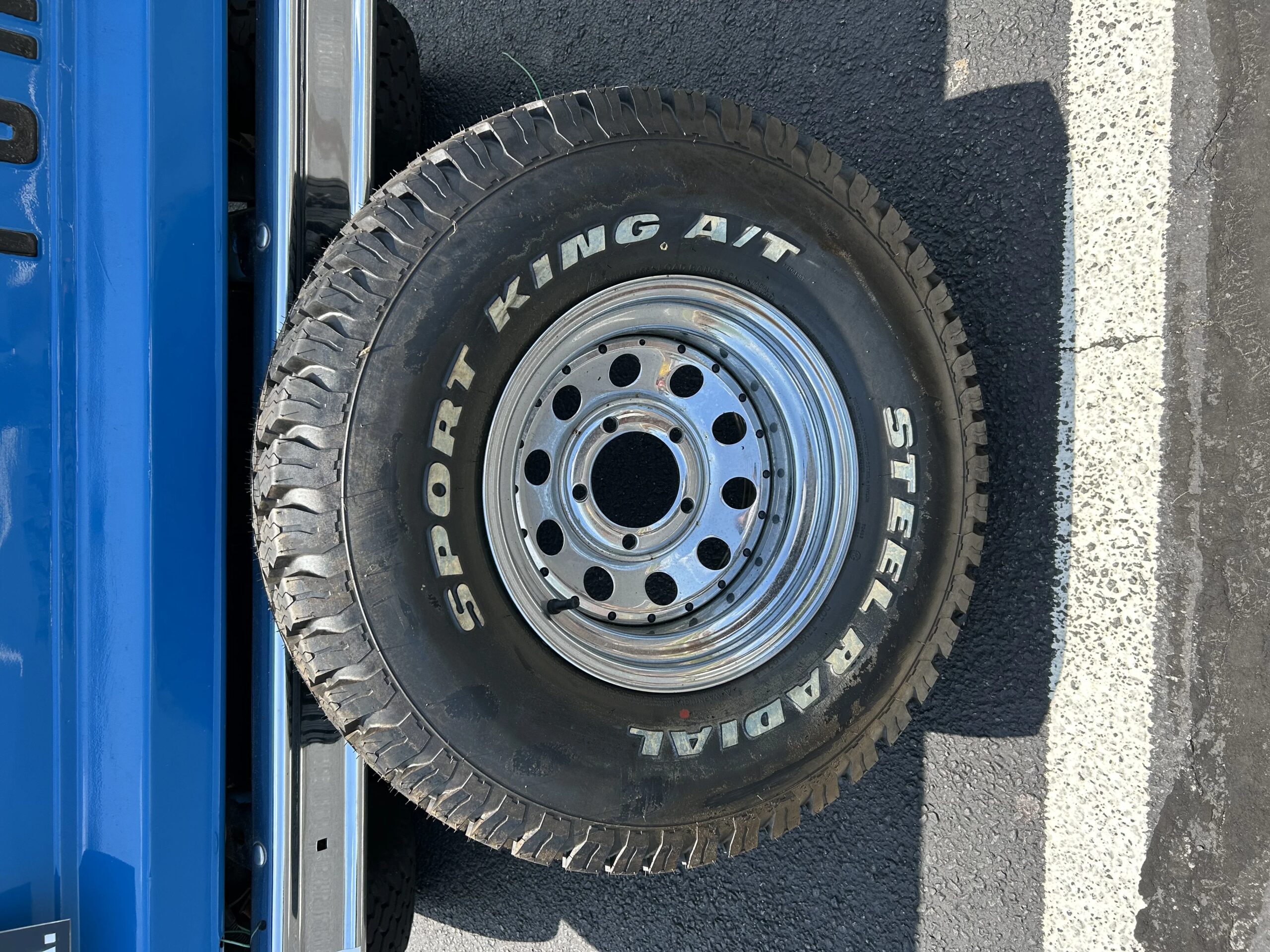 Ford-Bronco-2-door-first-edition-1975-Blue-Gray-17