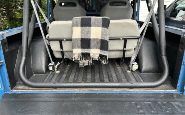 Ford-Bronco-2-door-first-edition-1975-Blue-Gray-19