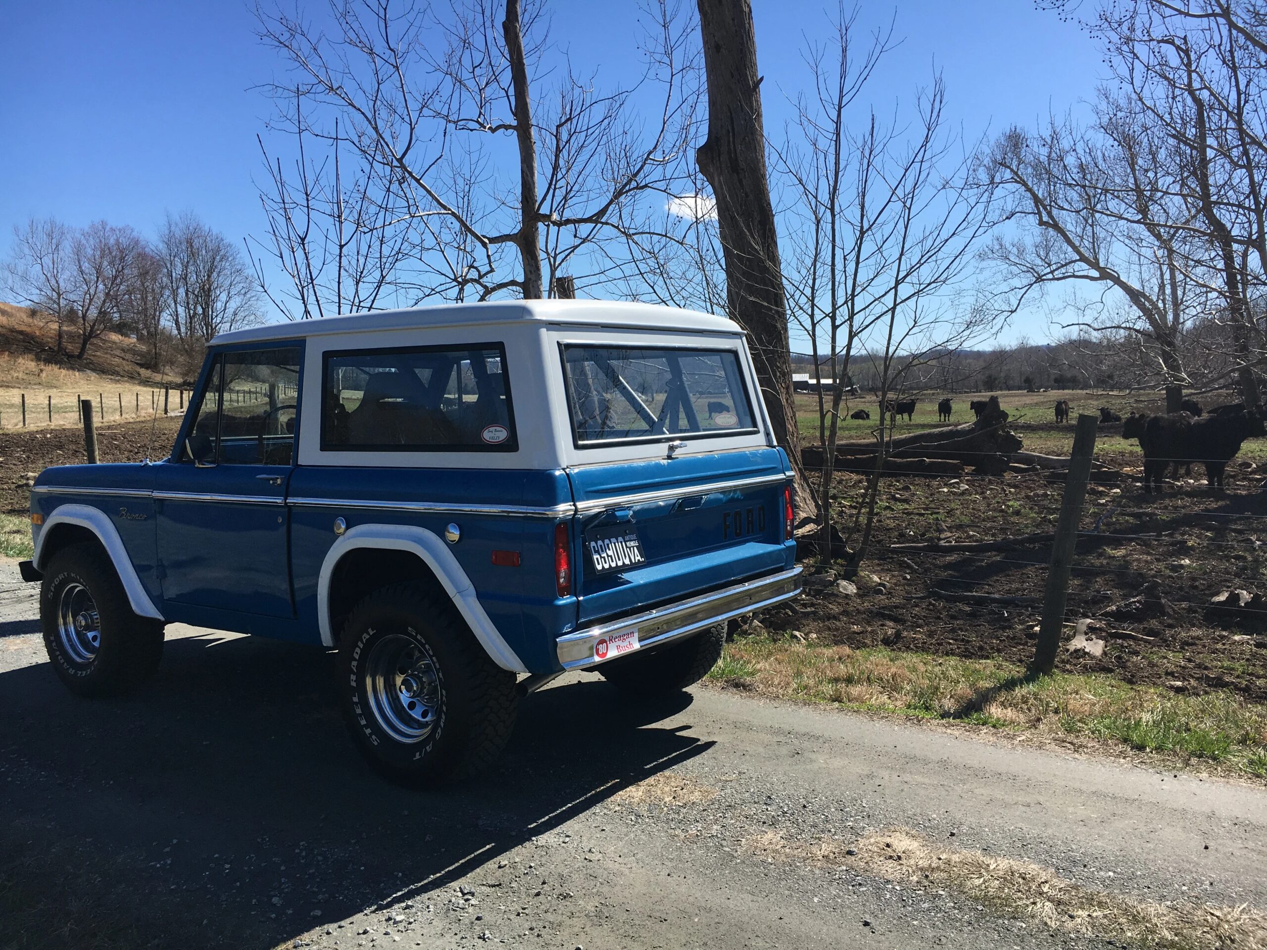 Ford-Bronco-2-door-first-edition-1975-Blue-Gray-21