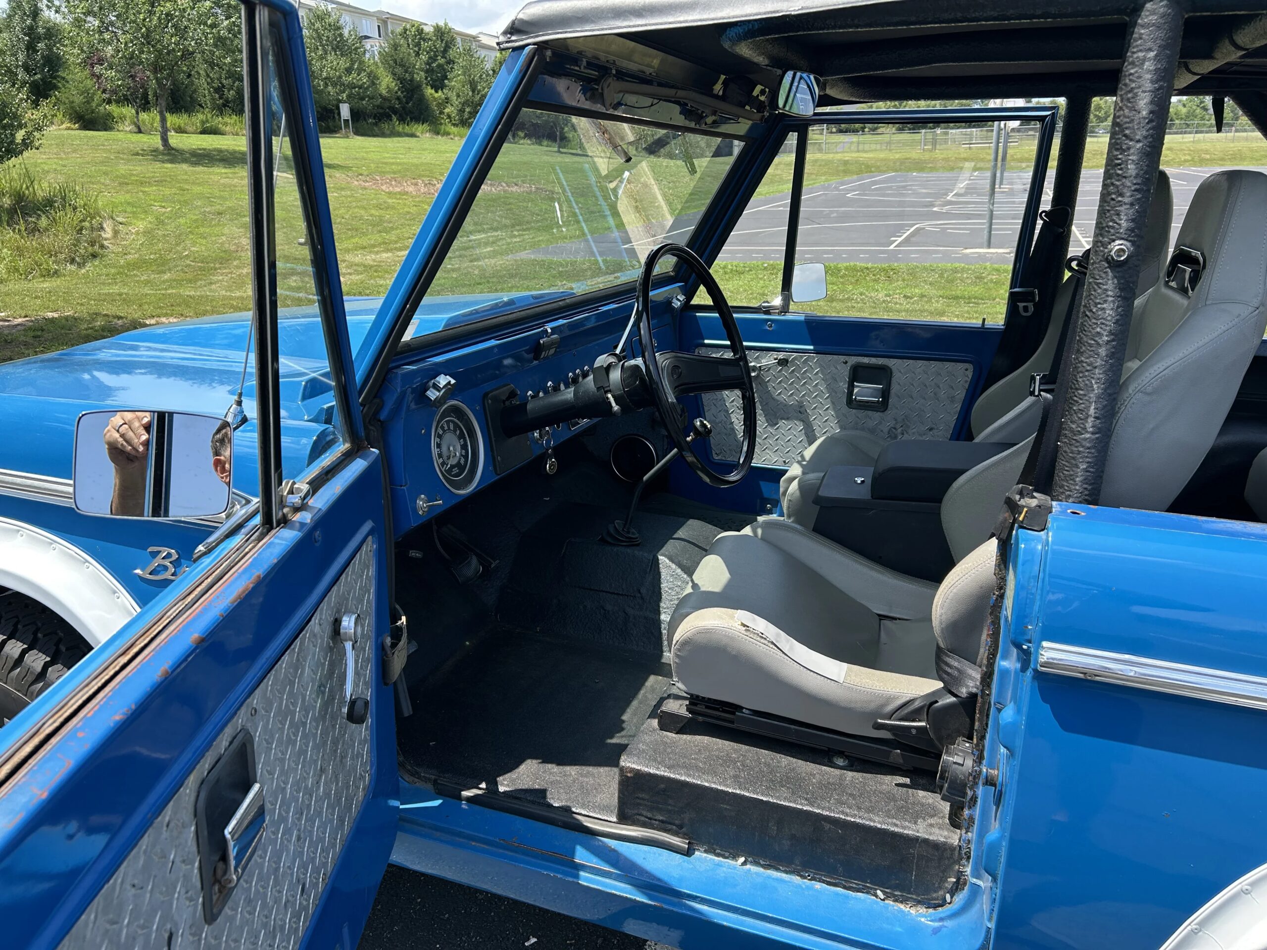 Ford-Bronco-2-door-first-edition-1975-Blue-Gray-8