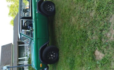 Ford-Bronco-2-door-first-edition-1976-Green-Green-1