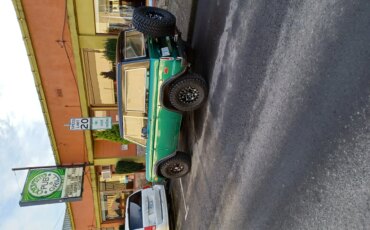 Ford-Bronco-2-door-first-edition-1976-Green-Green-2