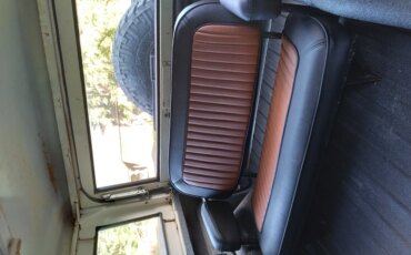Ford-Bronco-2-door-first-edition-1976-Green-Green-4