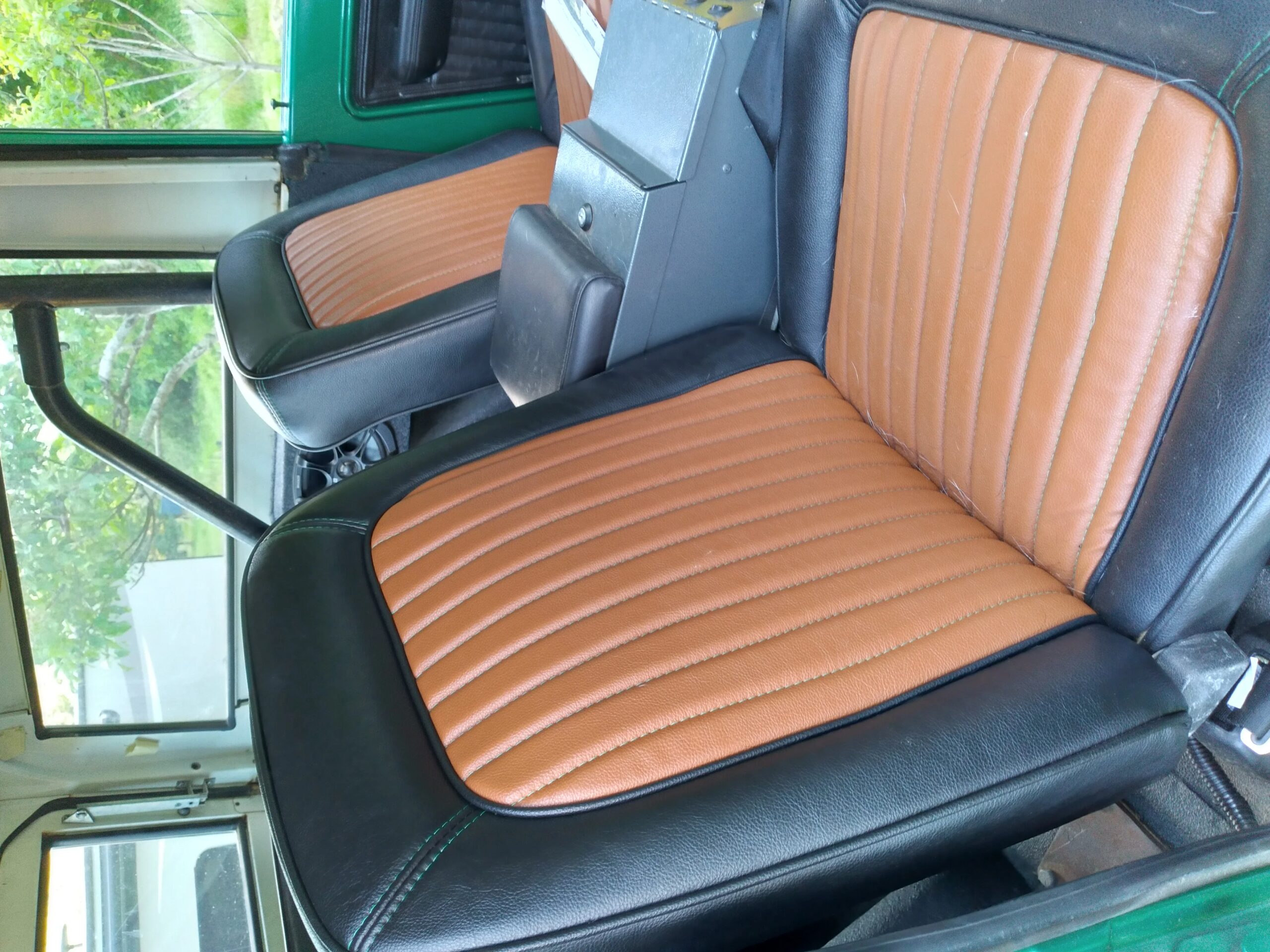 Ford-Bronco-2-door-first-edition-1976-Green-Green-5
