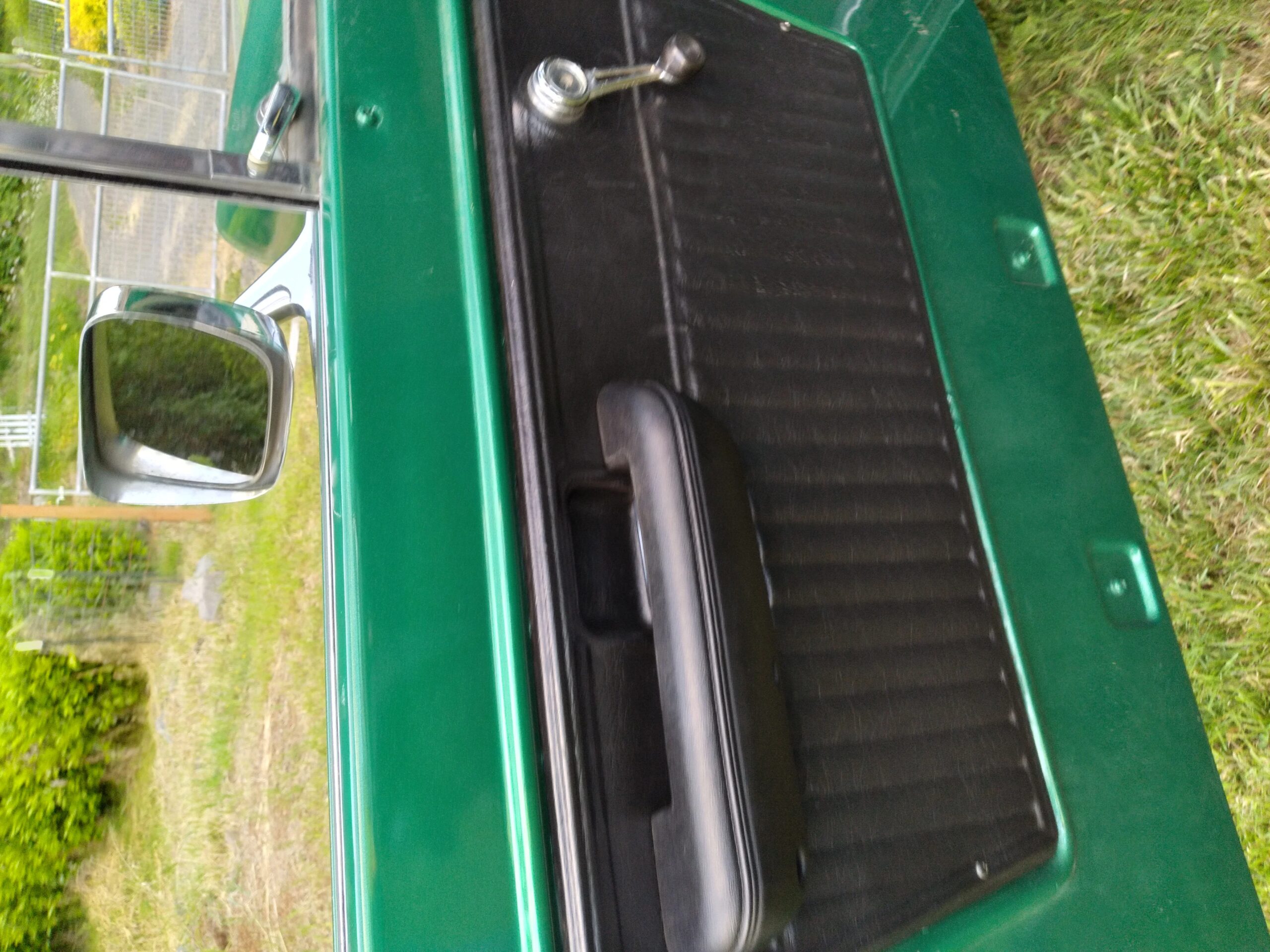 Ford-Bronco-2-door-first-edition-1976-Green-Green