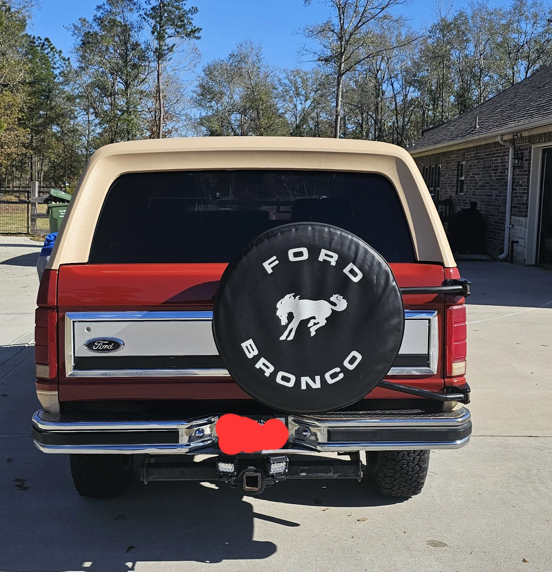 Ford-Bronco-eddie-bauer-1985-Red-Tan-3