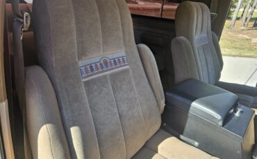 Ford-Bronco-eddie-bauer-1985-Red-Tan-7