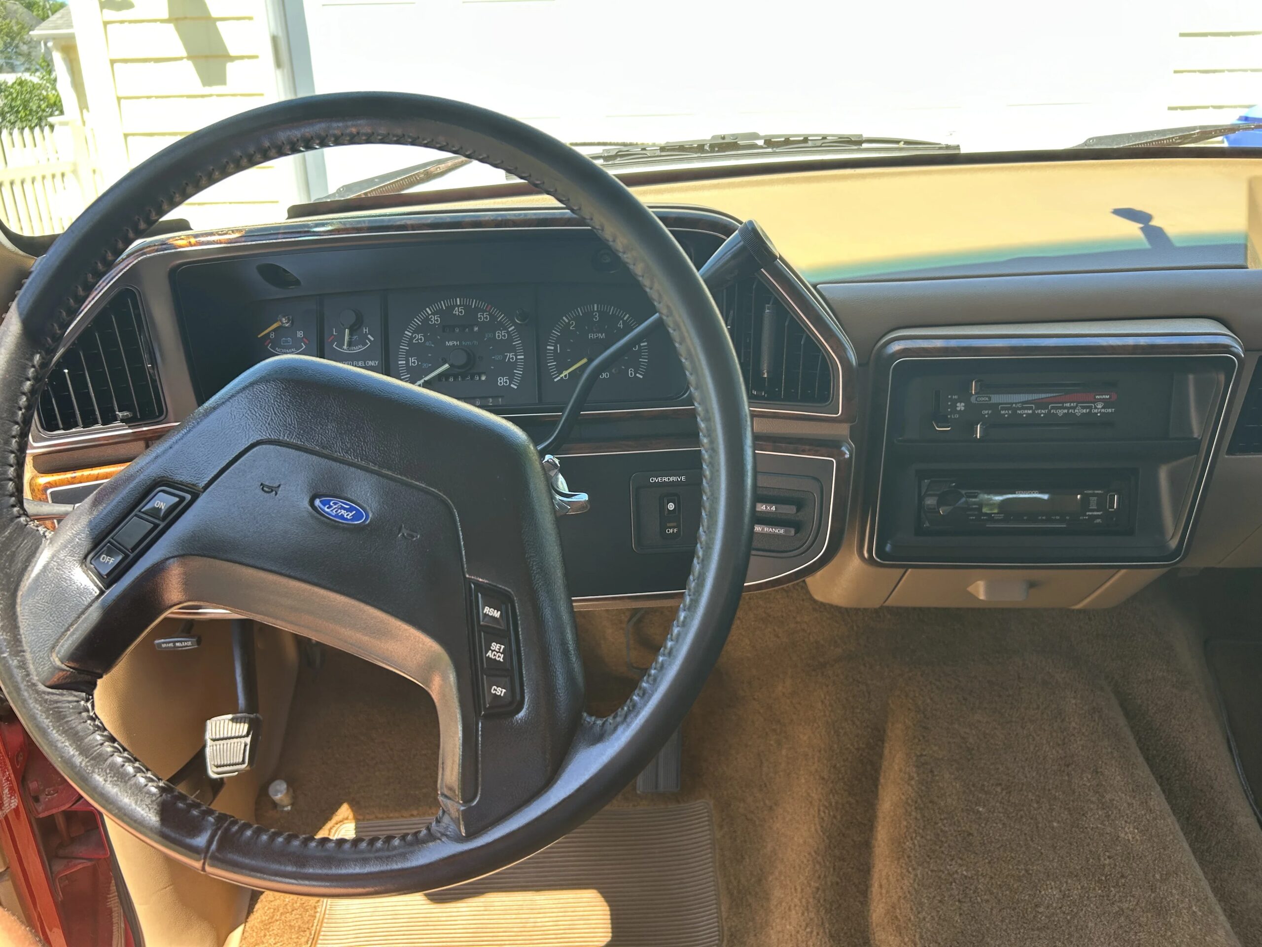 Ford-Bronco-eddie-bauer-1991-Red-Beige-19