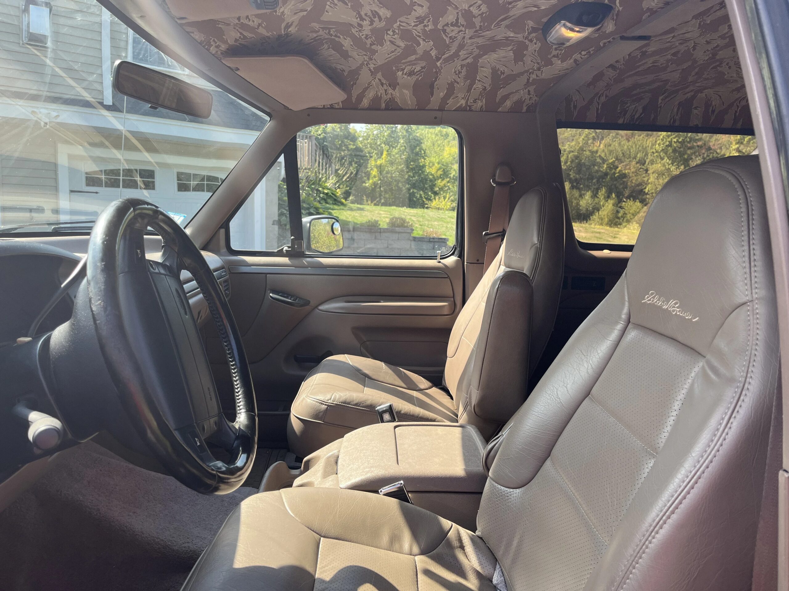 Ford-Bronco-eddie-bauer-1995-Black-Tan-10