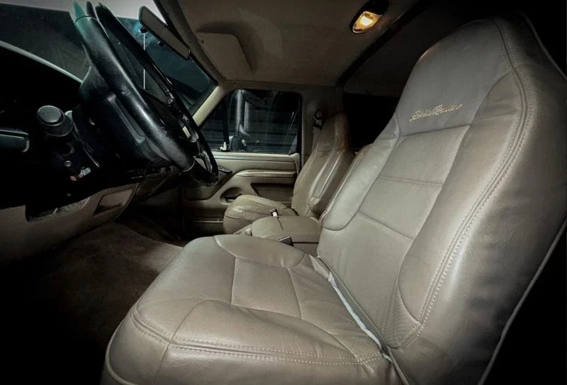 Ford-Bronco-eddie-bauer-1995-Black-Tan-13