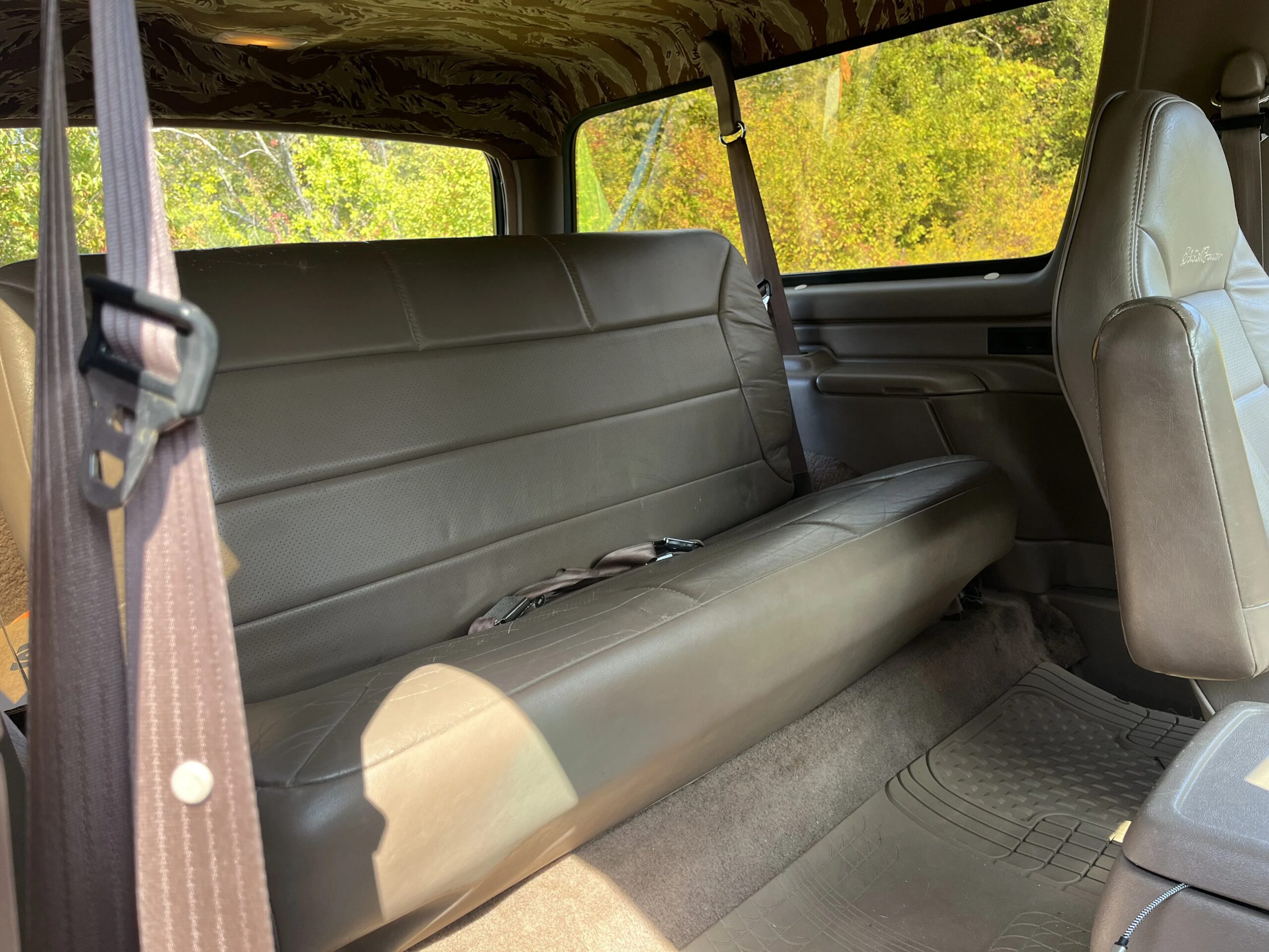 Ford-Bronco-eddie-bauer-1995-Black-Tan-4