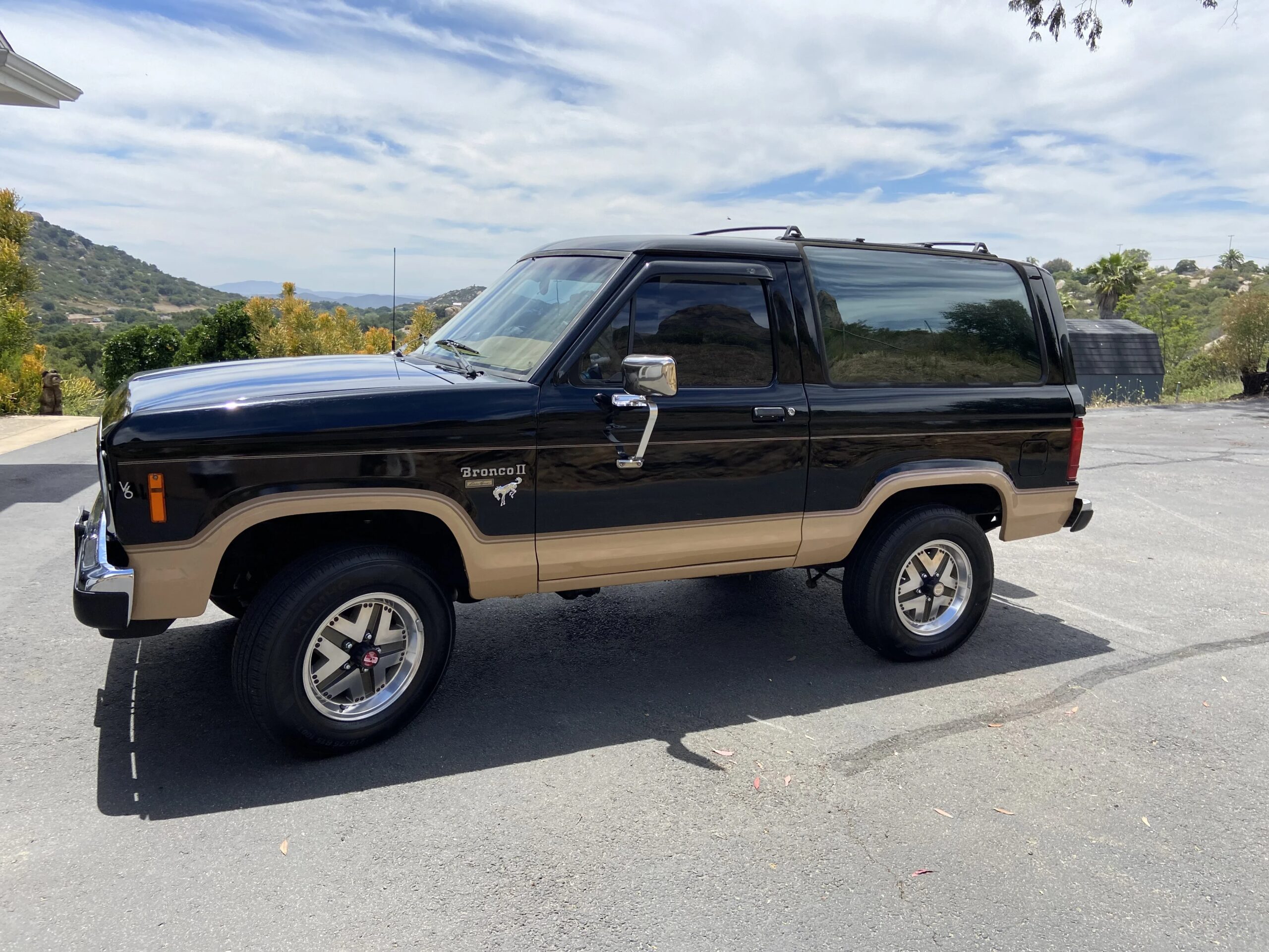 Ford-Bronco-ii-4wd-1988-Black-Tan