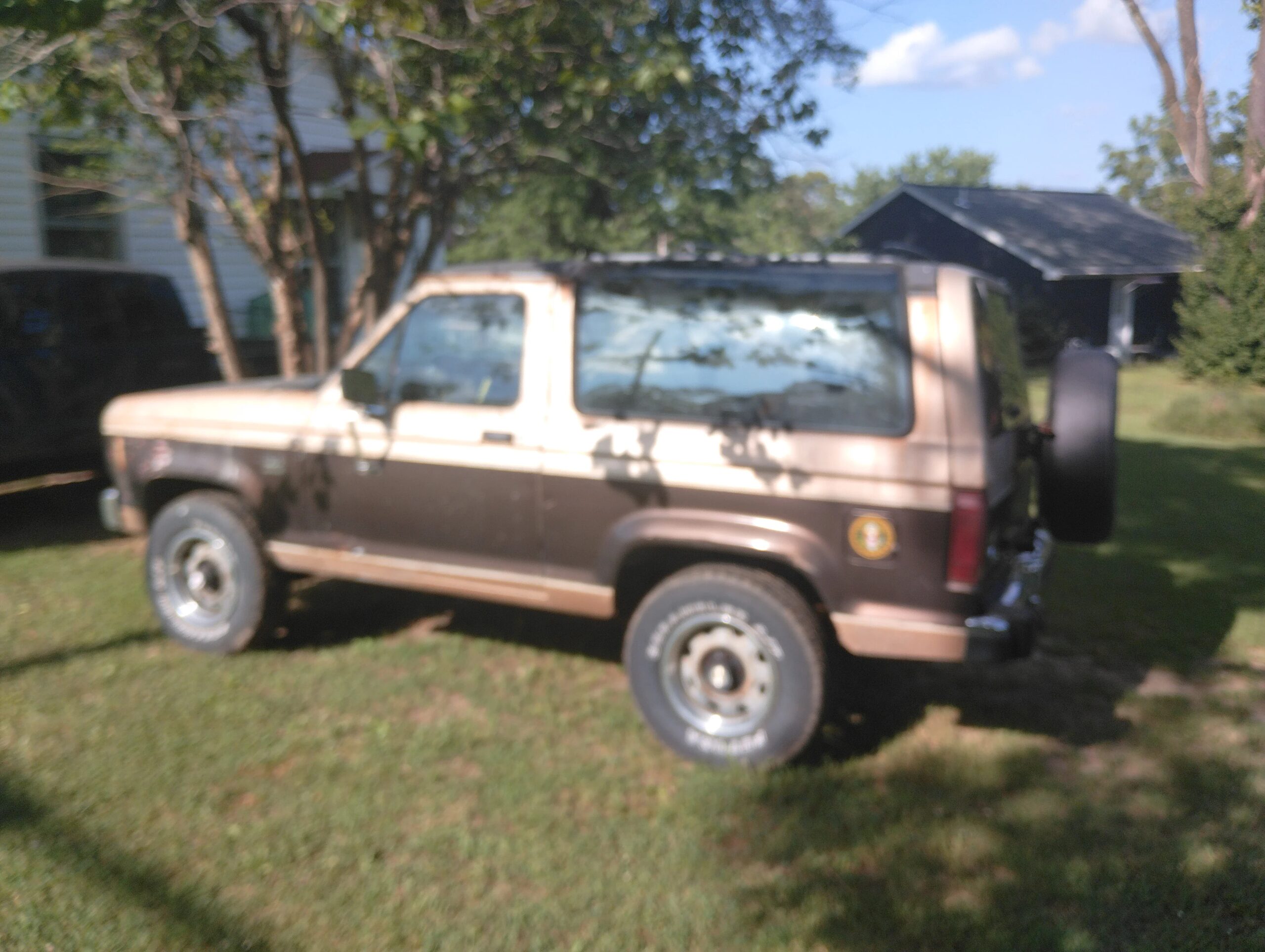 Ford-Bronco-ii-4wd-1988-Brown-Beige-2
