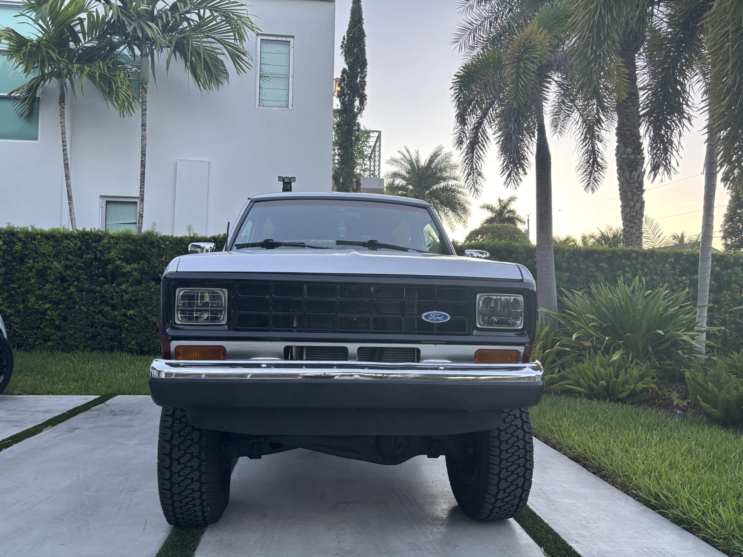 Ford-Bronco-ii-4wd-1988-Red-Red-2