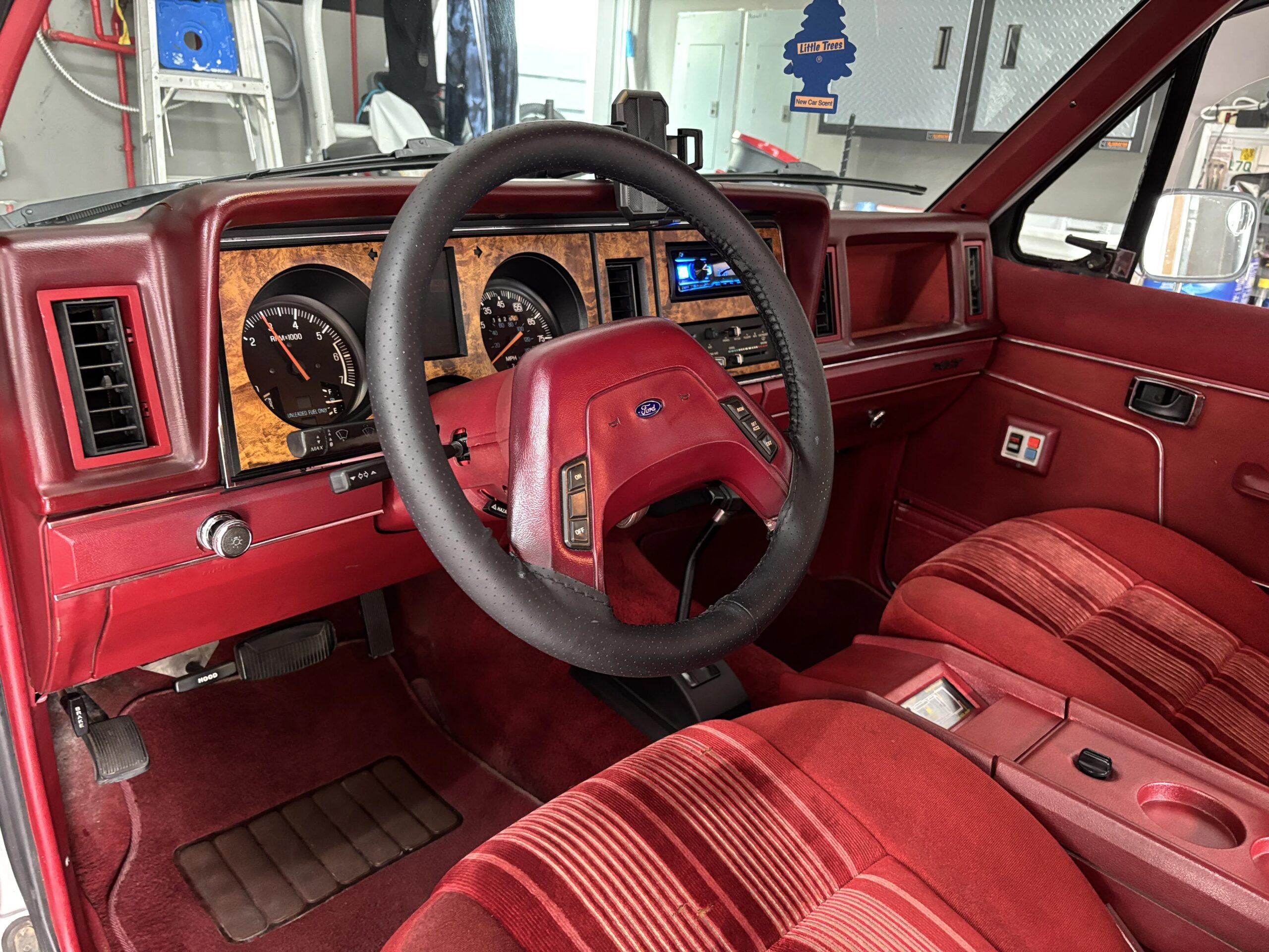 Ford-Bronco-ii-4wd-1988-Red-Red-24