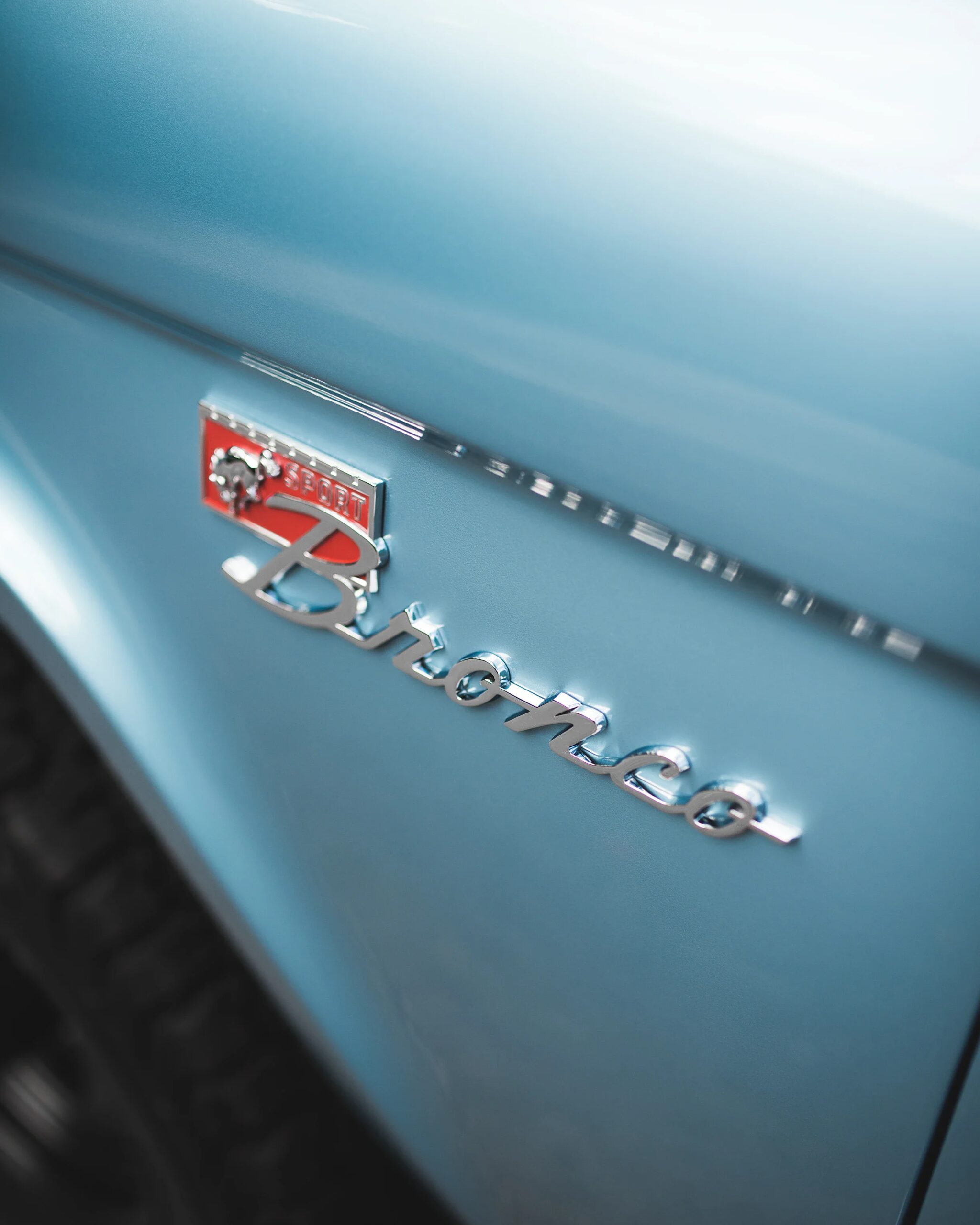 Ford-Bronco-sport-1971-Blue-Black-4