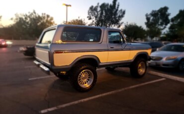 Ford-Bronco-xlt-1979-Blue-11
