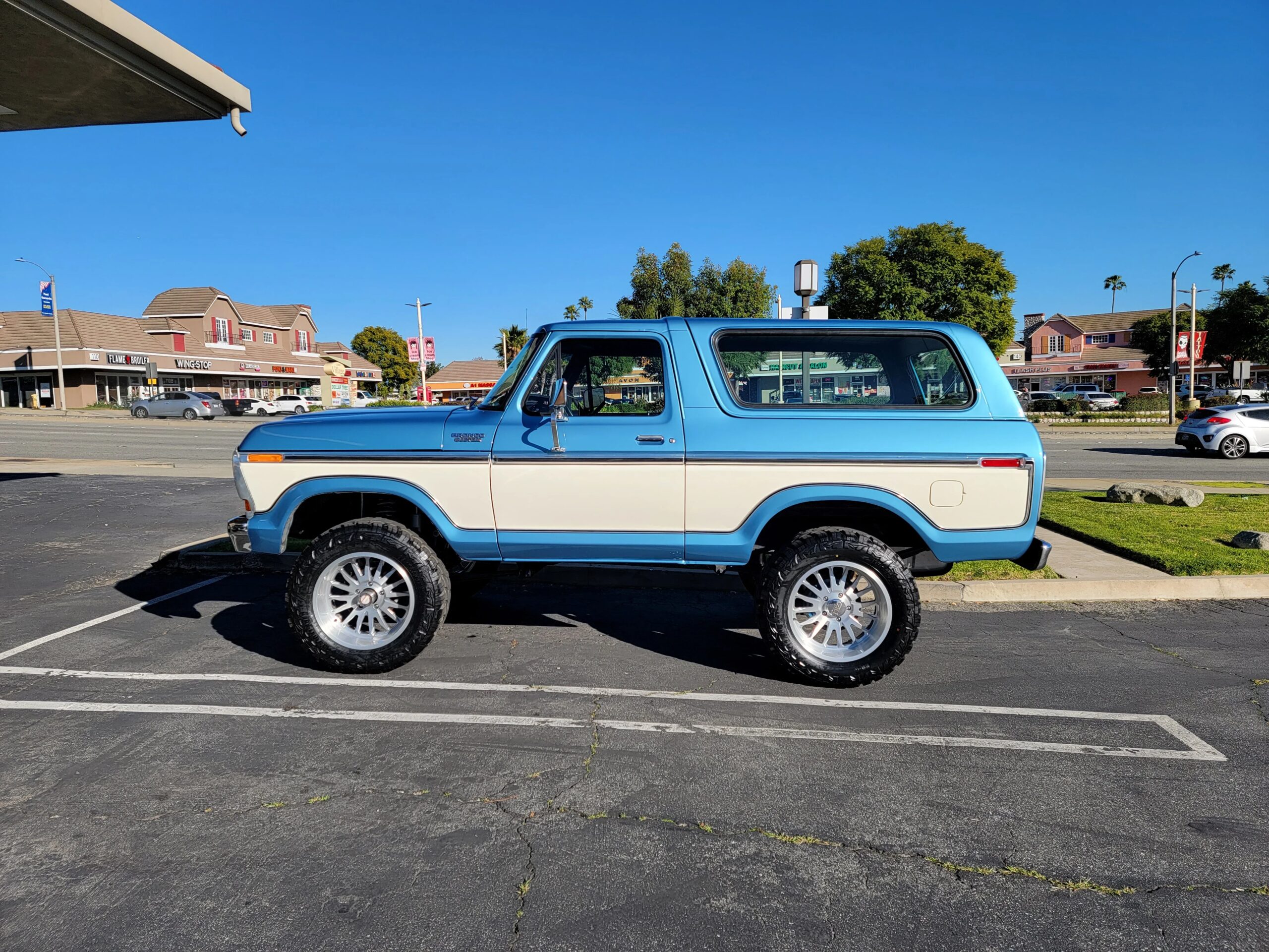 Ford-Bronco-xlt-1979-Blue-13