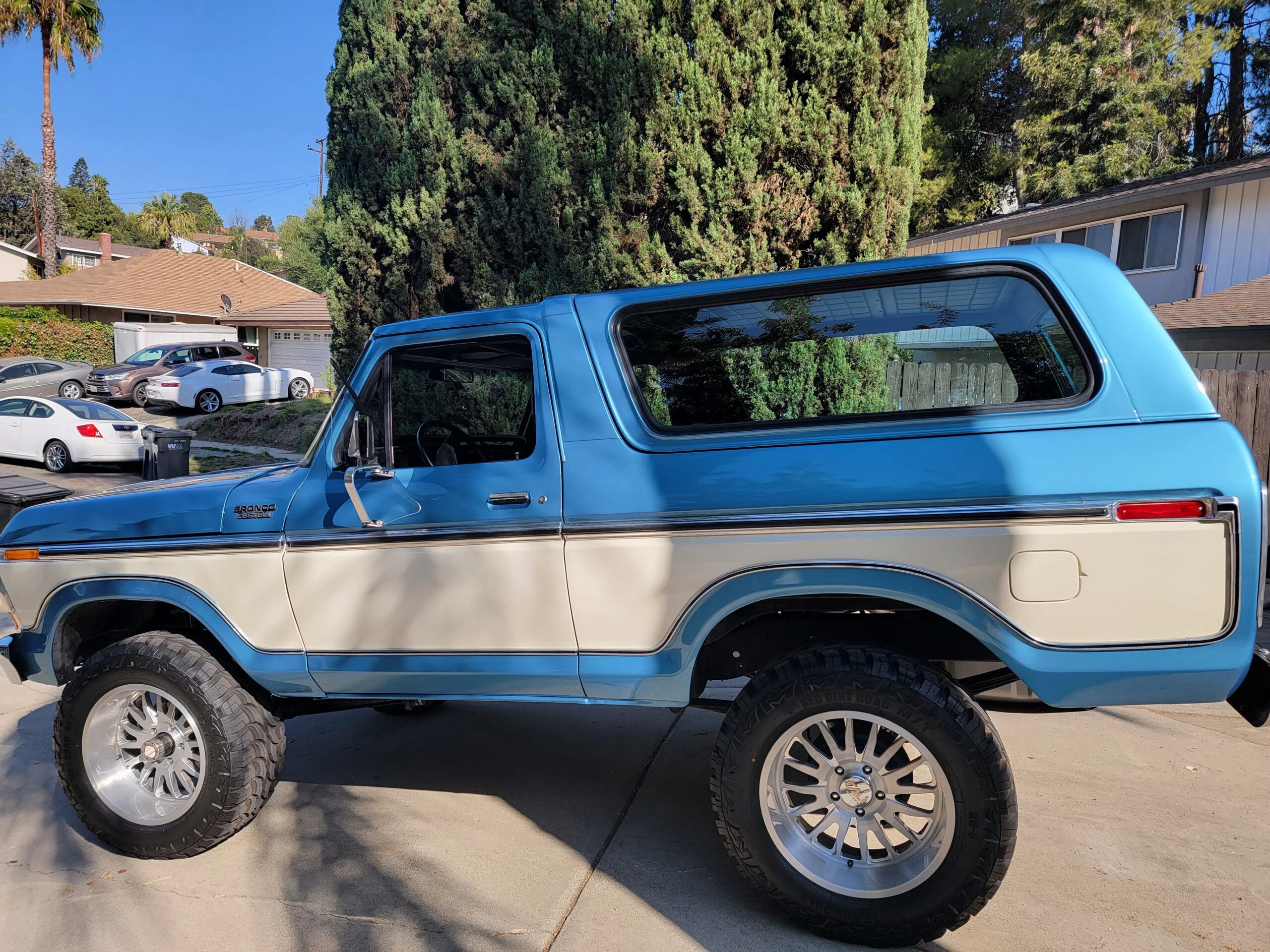 Ford-Bronco-xlt-1979-Blue-2