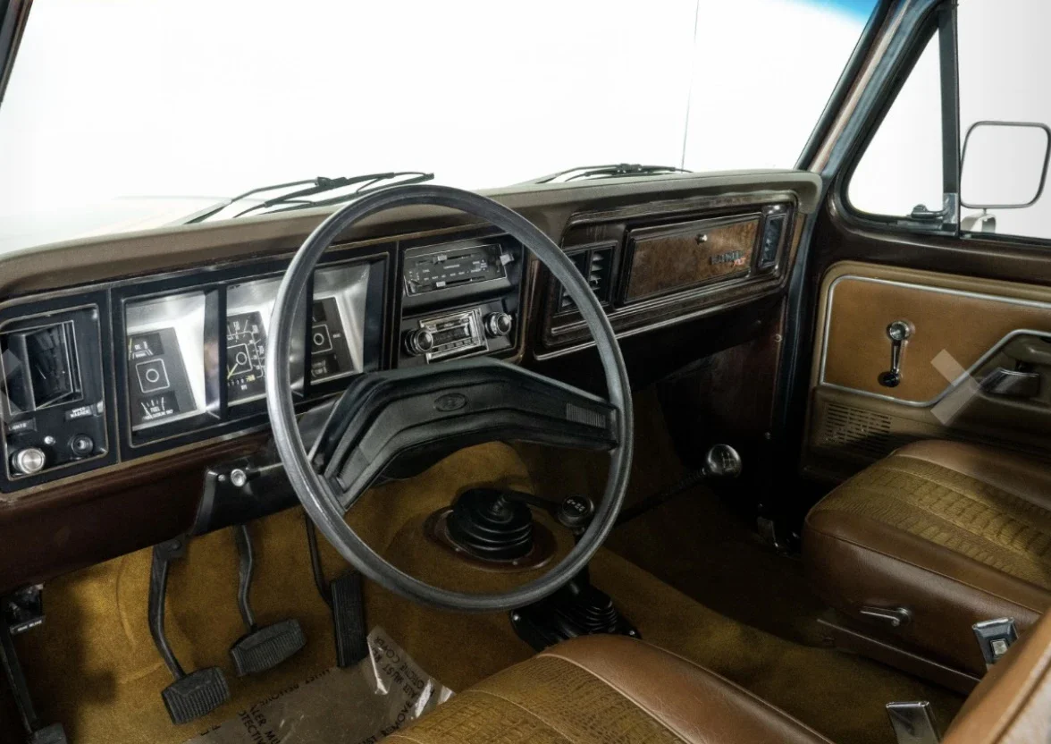 Ford-Bronco-xlt-1979-Brown-Brown-24
