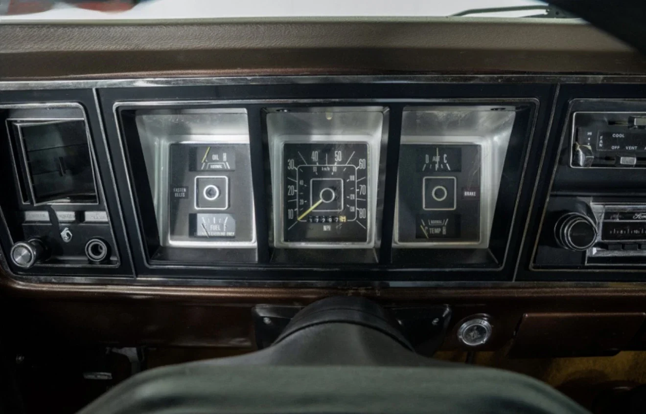 Ford-Bronco-xlt-1979-Brown-Brown-28