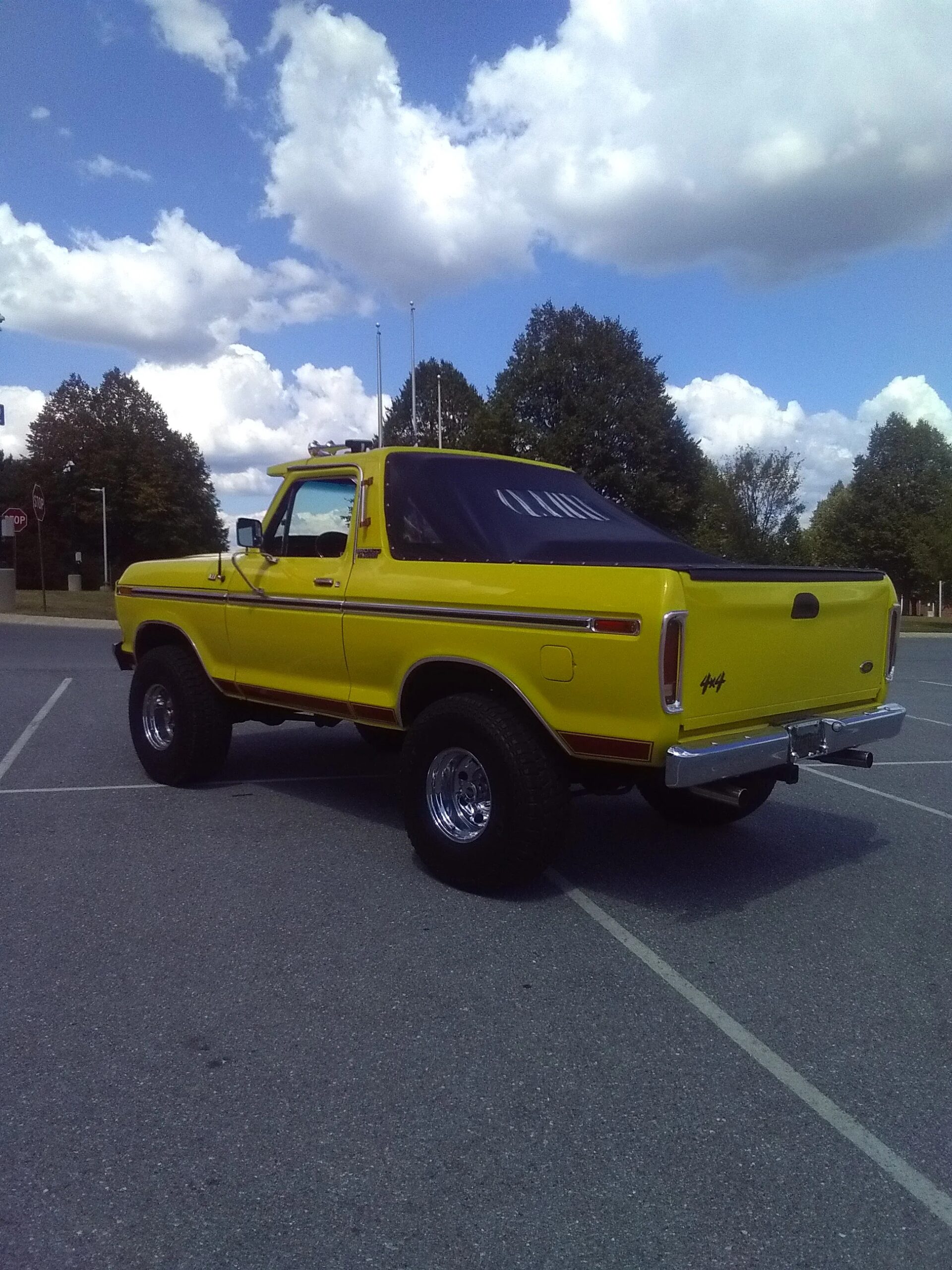 Ford-Bronco-xlt-1979-Yellow-Red-8