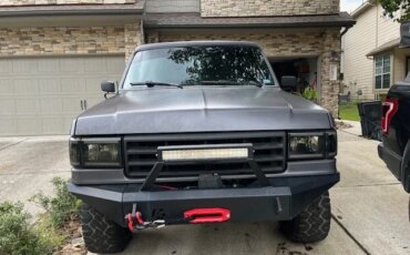 Ford-Bronco-xlt-1990-Gray-Black-1