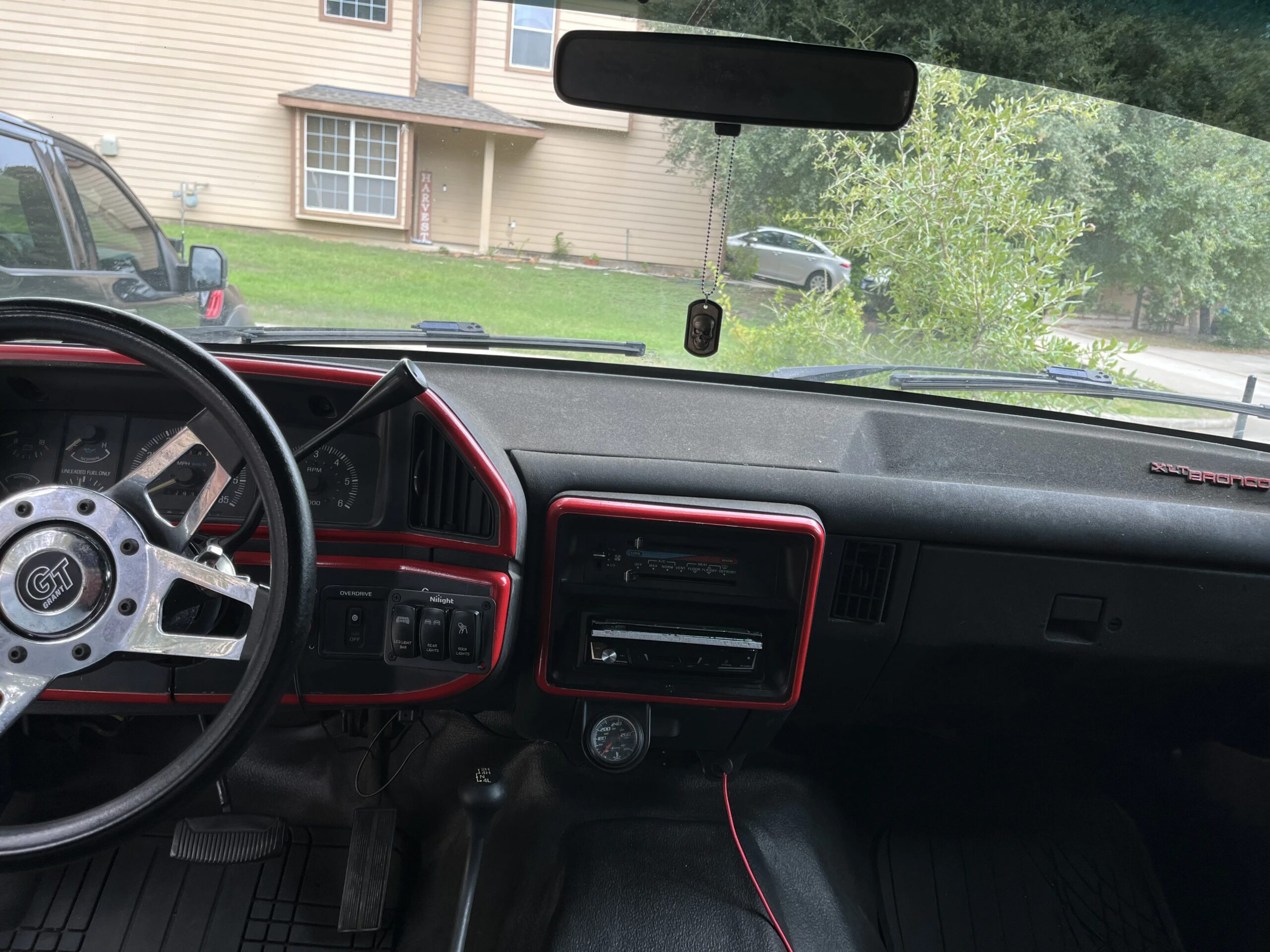 Ford-Bronco-xlt-1990-Gray-Black-4