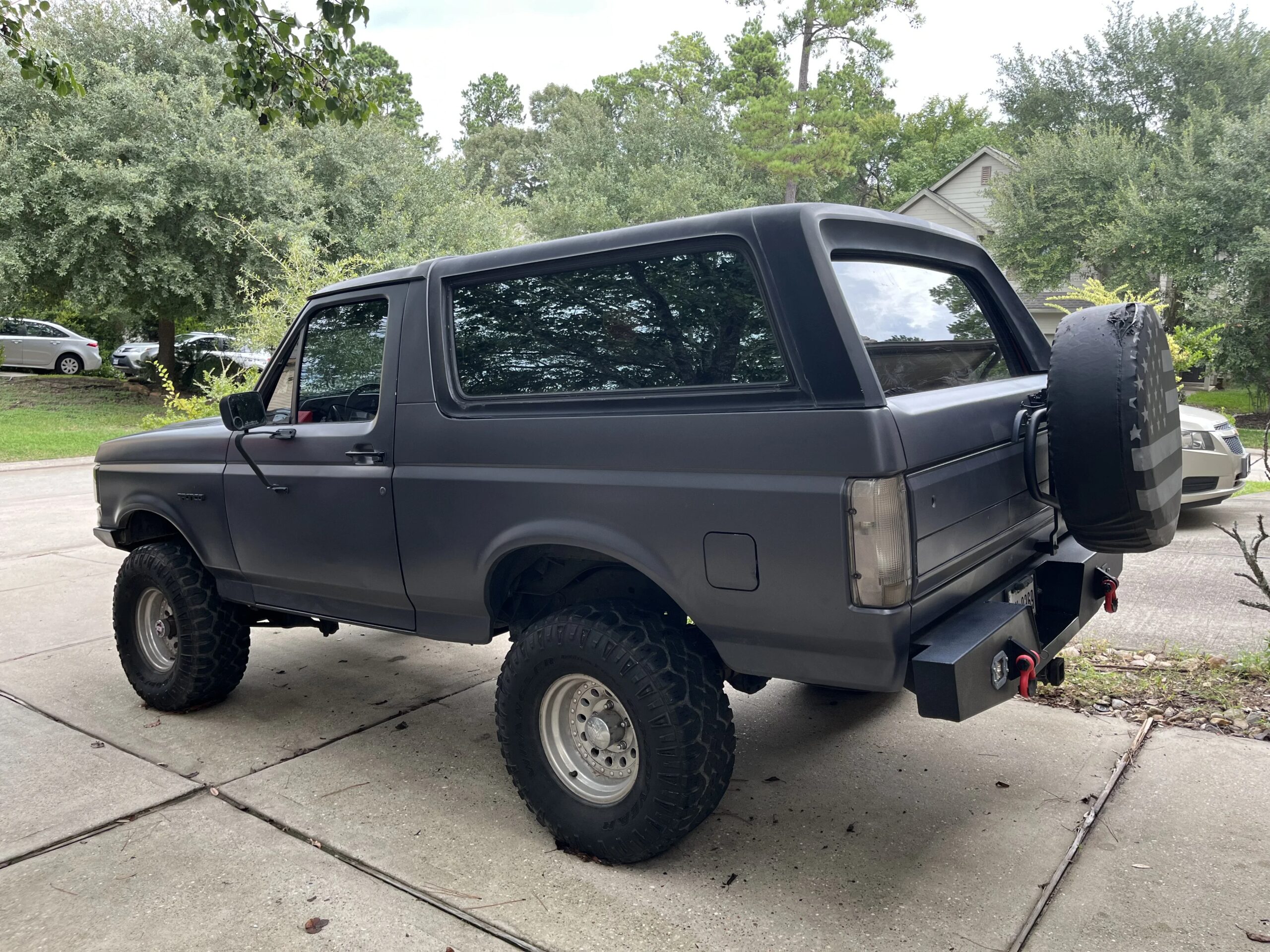 Ford-Bronco-xlt-1990-Gray-Black
