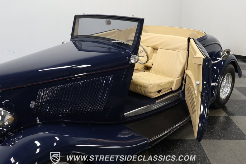 Ford-Cabriolet-1933-Dark-Blue-Tan-34