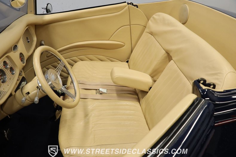 Ford-Cabriolet-1933-Dark-Blue-Tan-35