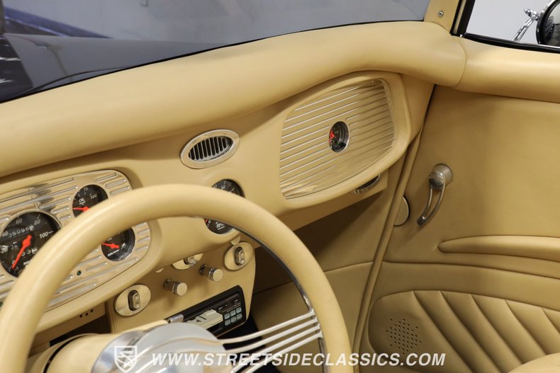 Ford-Cabriolet-1933-Dark-Blue-Tan-41
