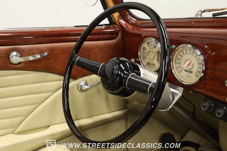 Ford-Cabriolet-1937-Champagne-Metallic-Cashmere-3