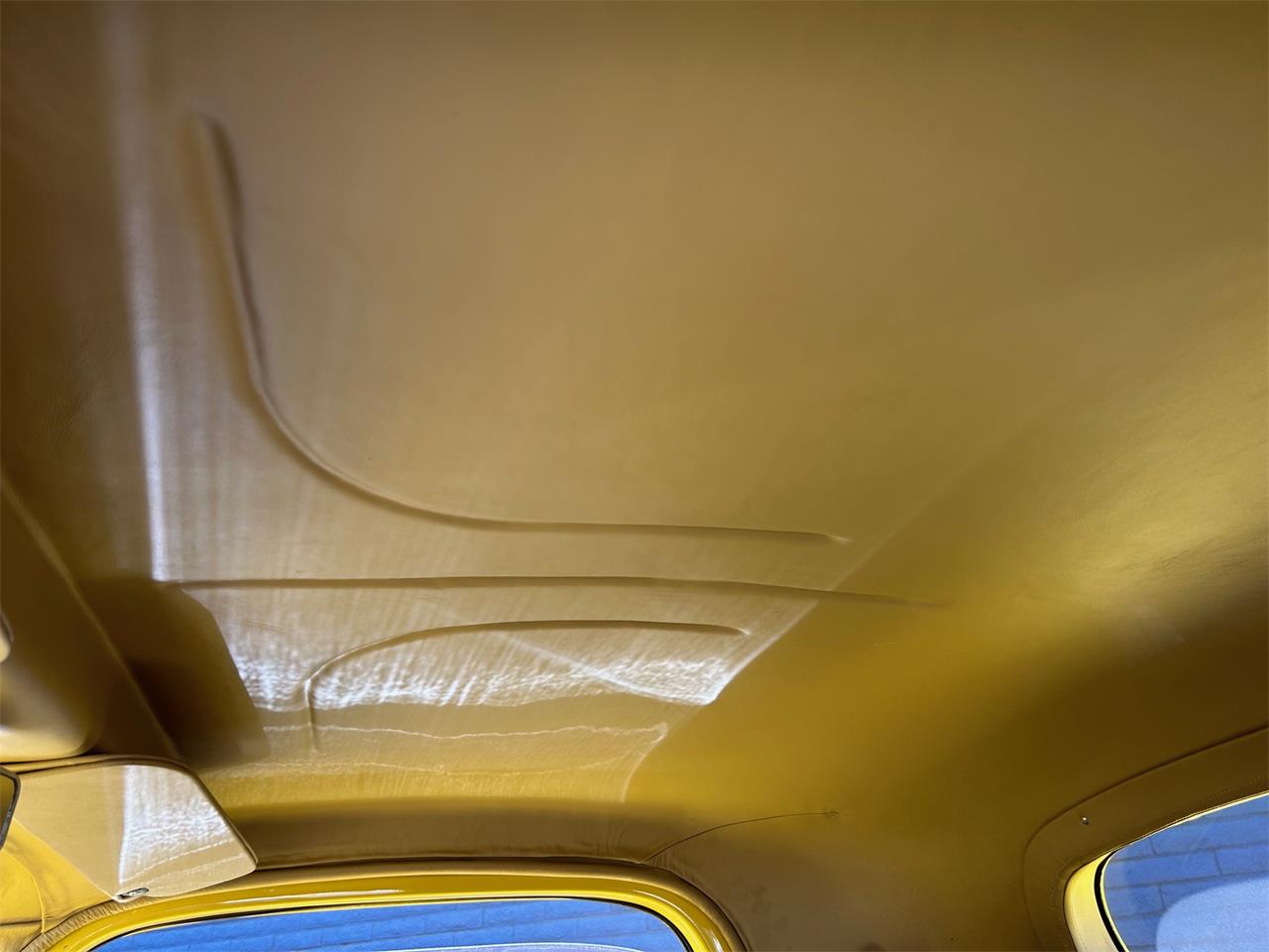 Ford-Coupe-1933-Yellow-Tan-17