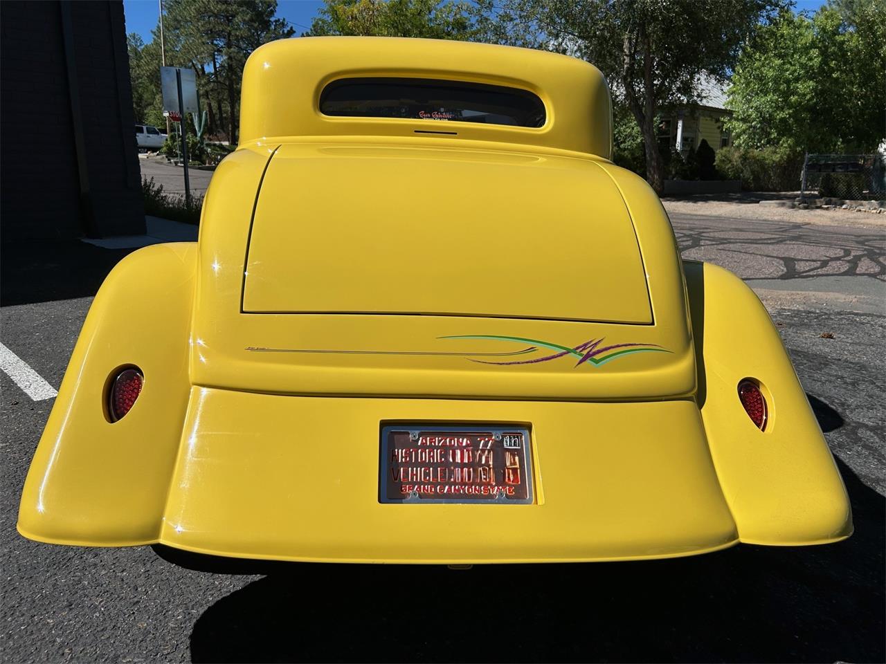 Ford-Coupe-1933-Yellow-Tan-8