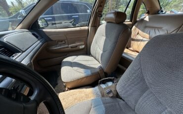 Ford-Crown-Victoria-1996-13