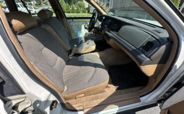 Ford-Crown-Victoria-1996-6