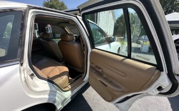 Ford-Crown-Victoria-1996-8