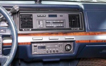Ford-Crown-victoria-country-squire-lx-wagon-1990-Blue-Blue