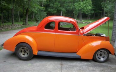 Ford-Custom-1938-Orange-Beige-1