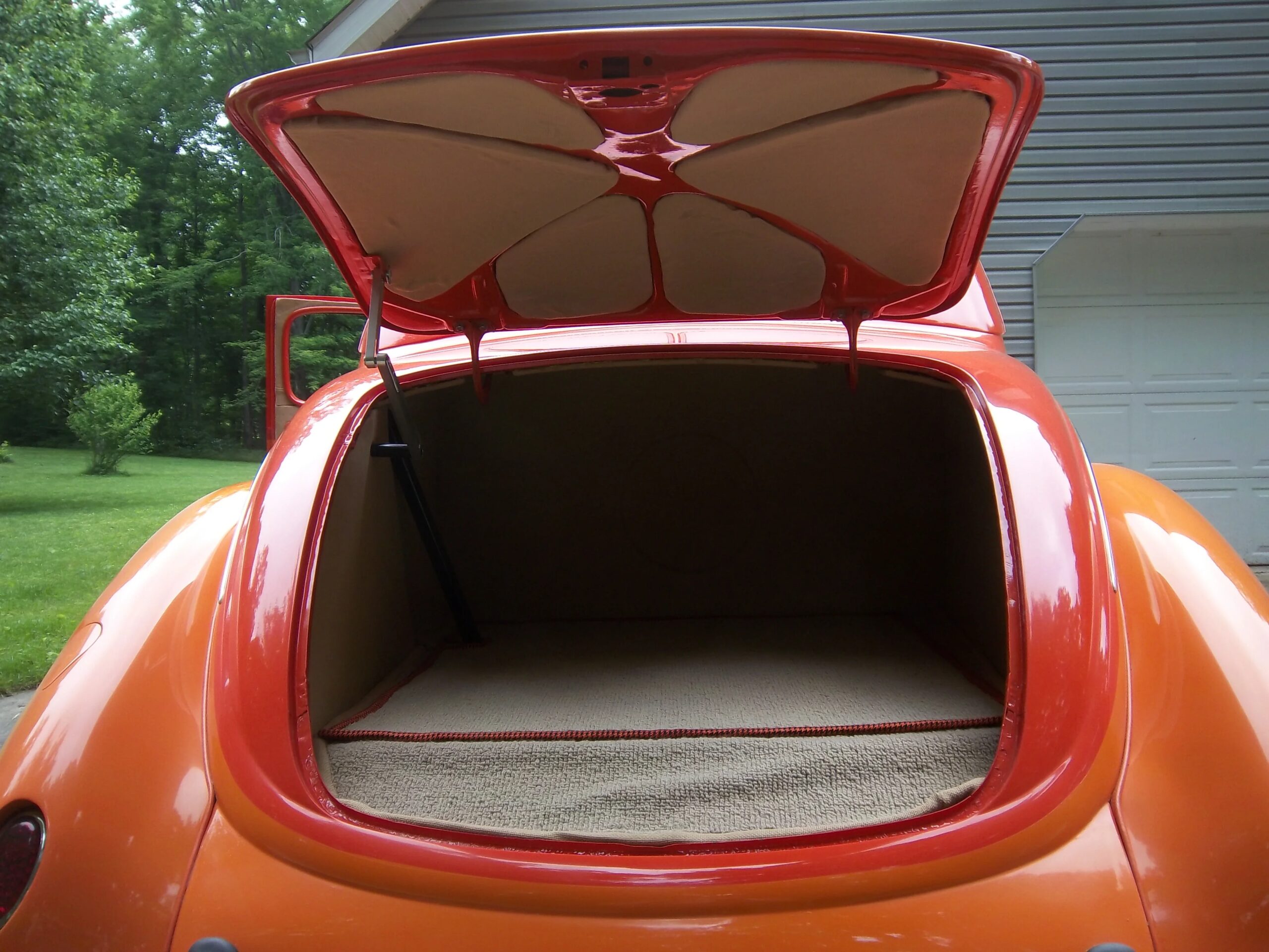 Ford-Custom-1938-Orange-Beige-2