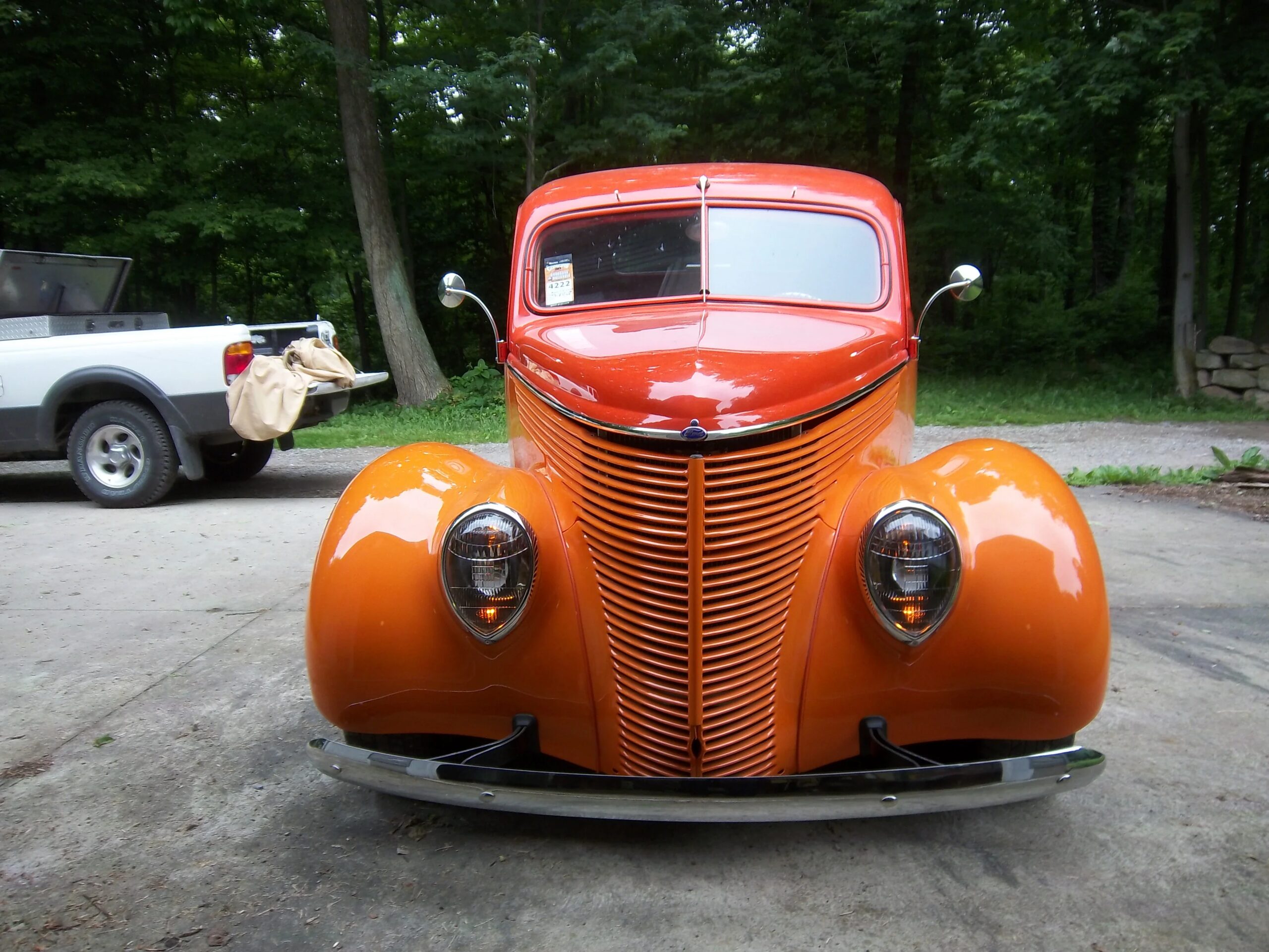 Ford-Custom-1938-Orange-Beige-4