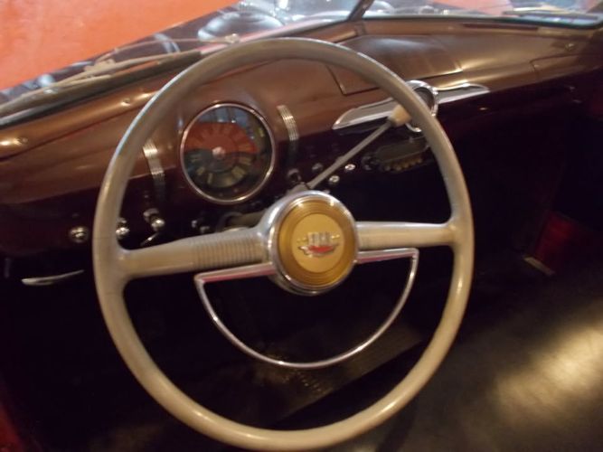 Ford-Custom-1949-Orange-Black-1