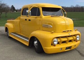 Ford-Custom-1951-Yellow-Tan-1