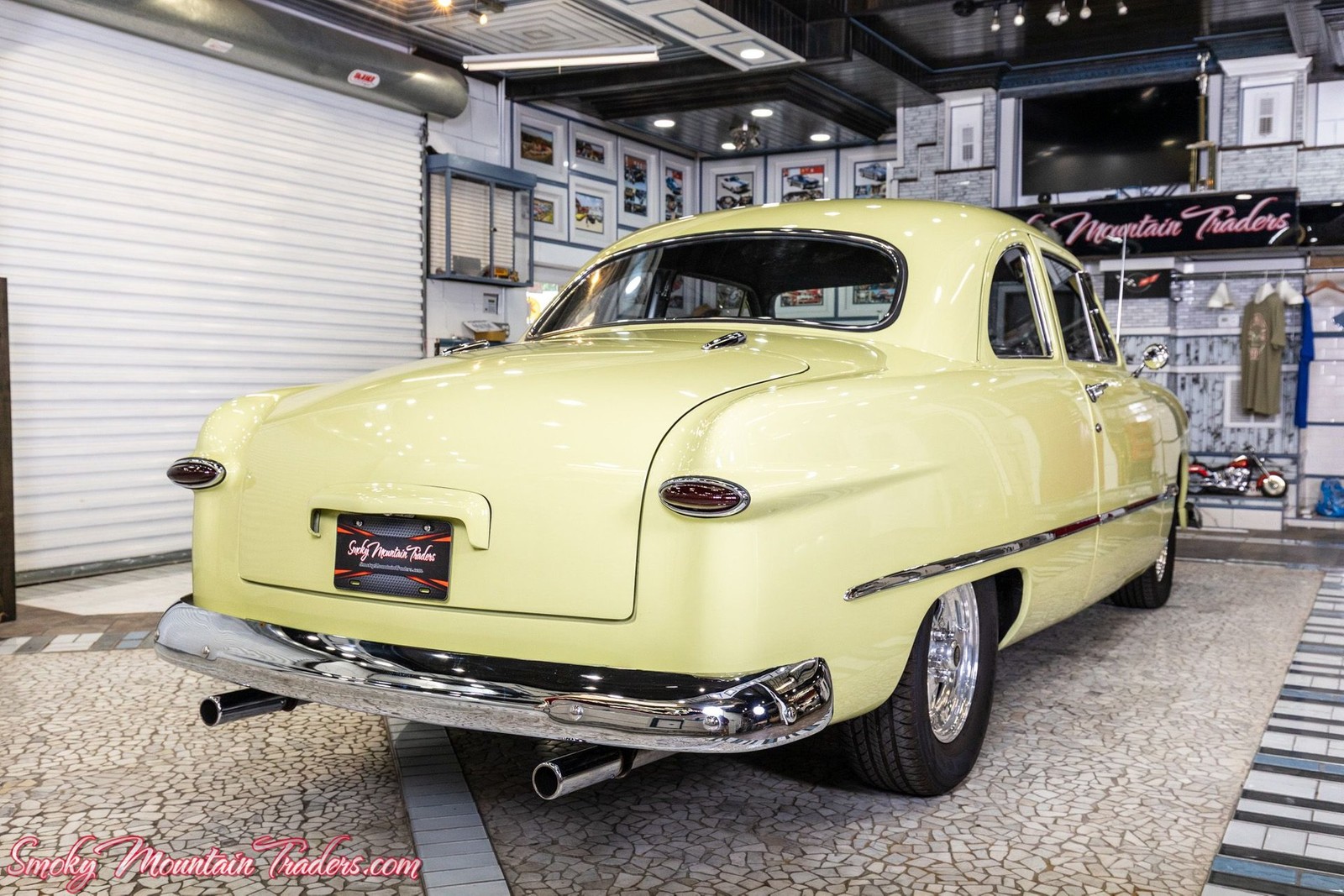 Ford-Custom-Deluxe-1950-20