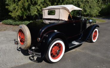 Ford-Deluxe-1931-Black-Tan-10