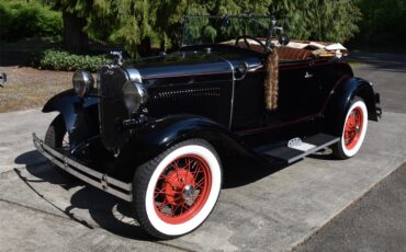 Ford-Deluxe-1931-Black-Tan-11