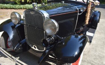 Ford-Deluxe-1931-Black-Tan-14